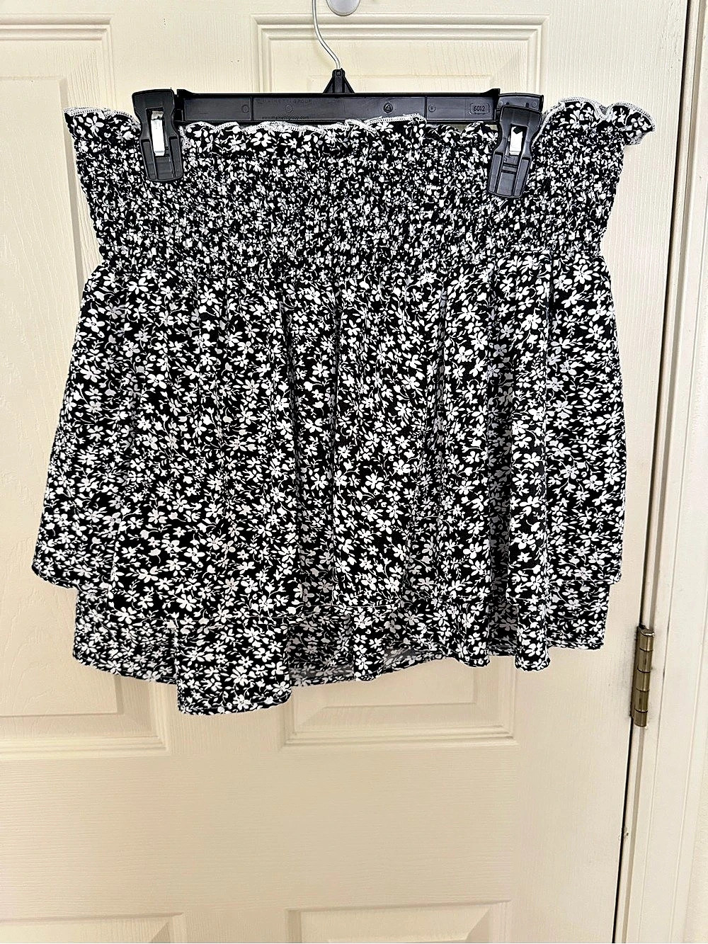 Floral Mini Skort in Black & White Like New